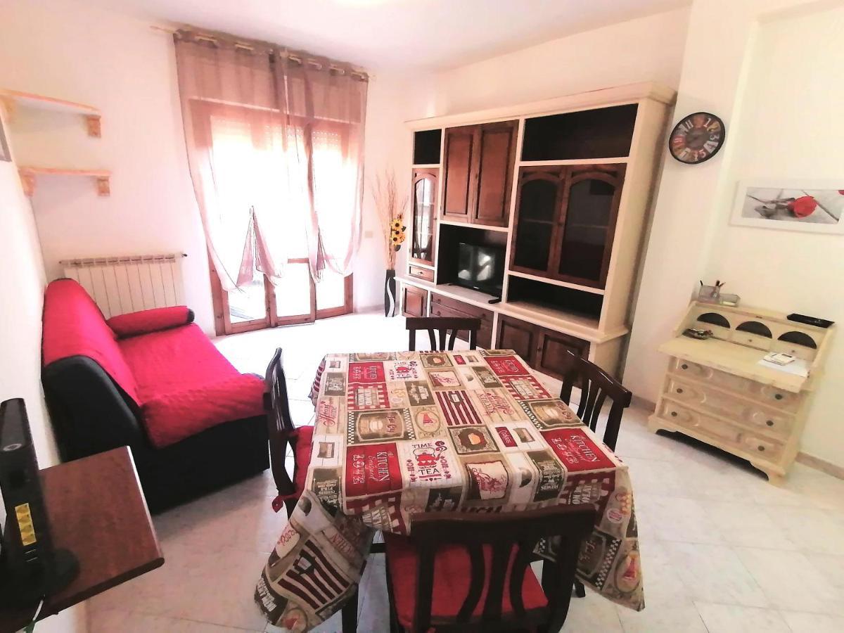 Apartamento Marine Kiss Civitavecchia Exterior foto